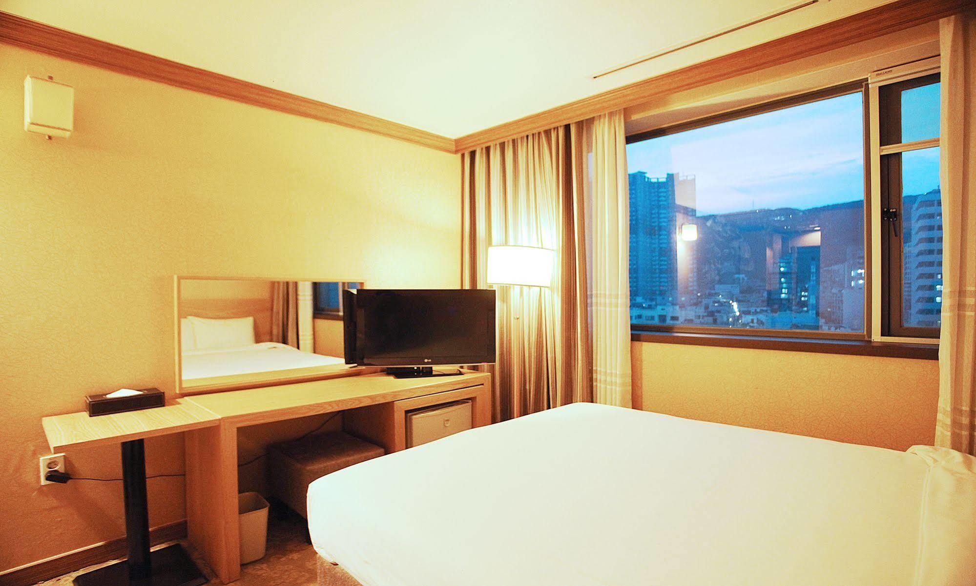 Dawn Beach Hotel Pusan Zewnętrze zdjęcie